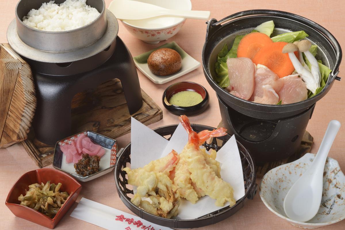 鶏鍋と天ぷら定食